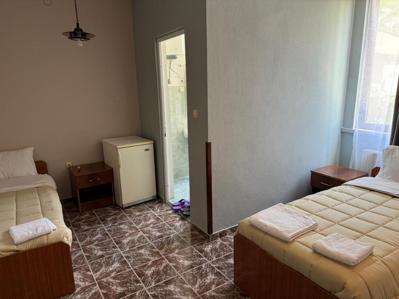 Sirena Hotel Tushemisht المظهر الخارجي الصورة
