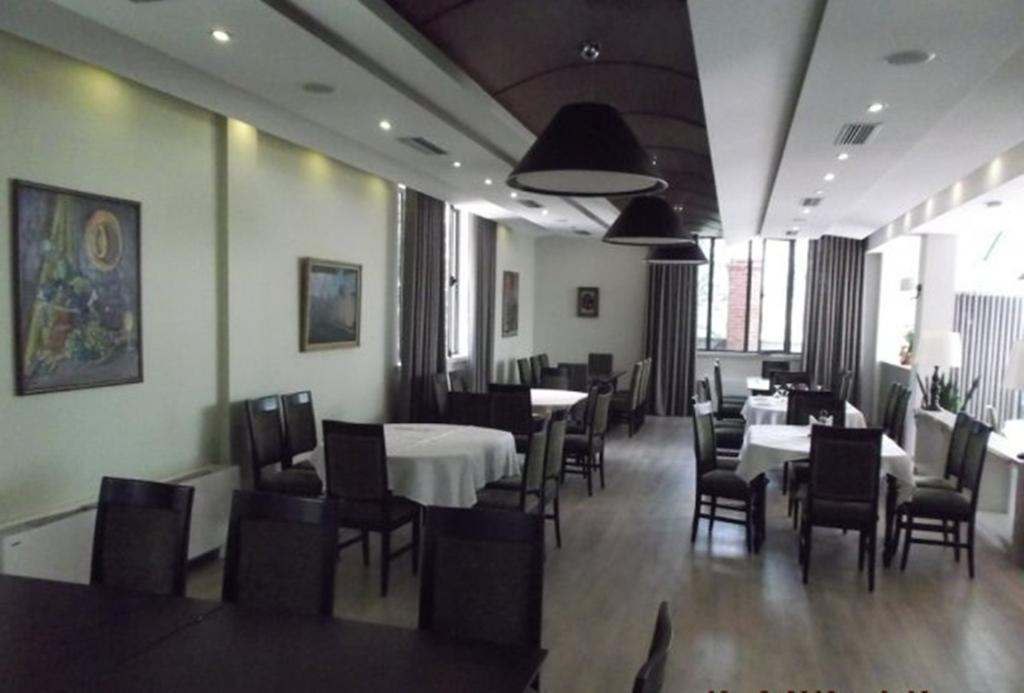 Sirena Hotel Tushemisht المظهر الخارجي الصورة