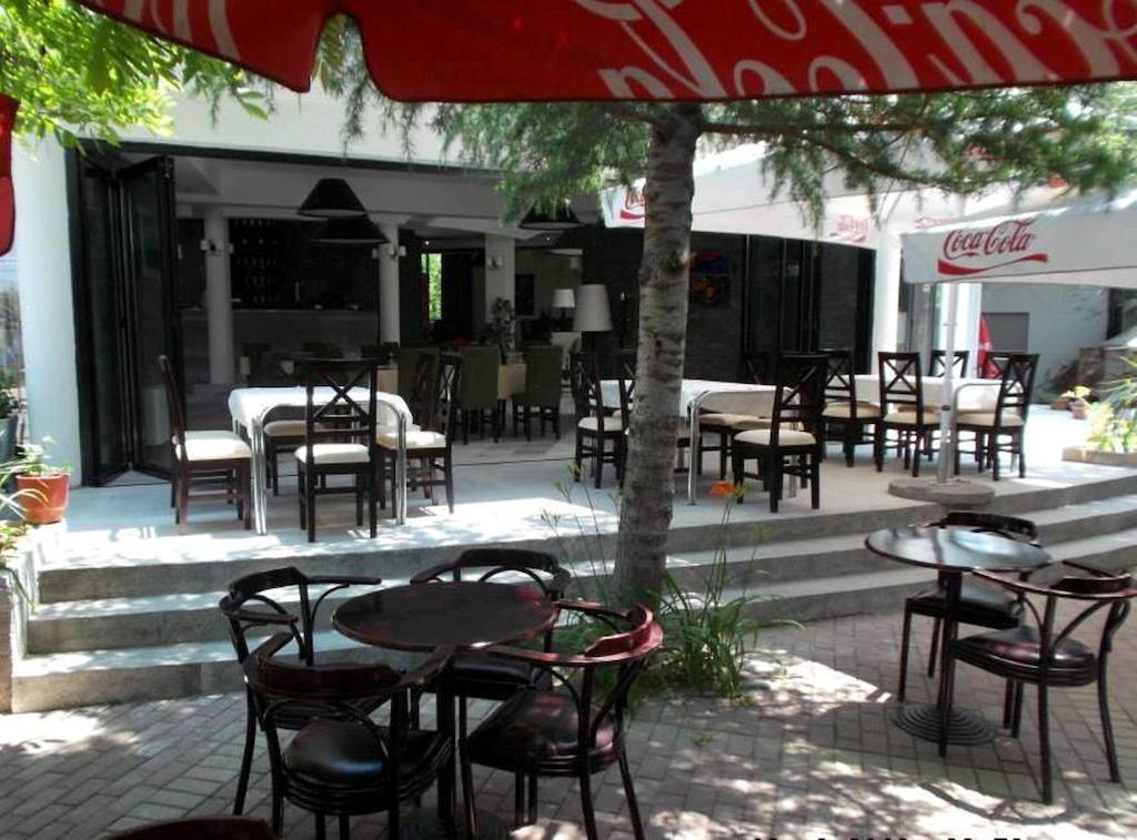 Sirena Hotel Tushemisht المظهر الخارجي الصورة
